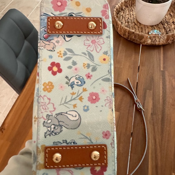 Disney Show white Dooney & Burke crossbody - Picture 2 of 4